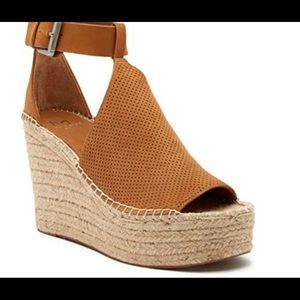 Marc Fisher LTD 6.5 Annie Wedge